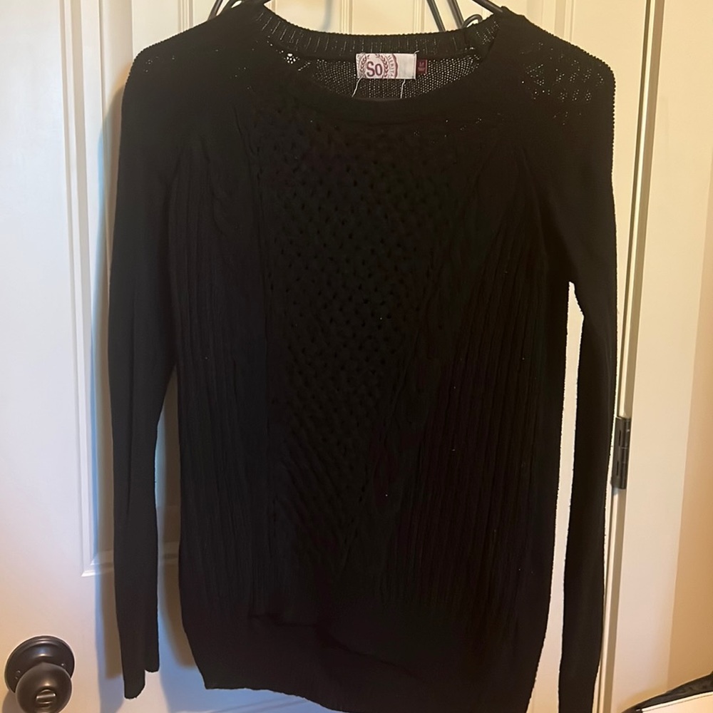 Black sweater M